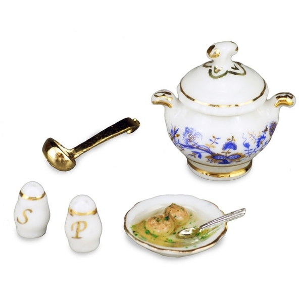 Picture of Dumpling soup with salt/pepper shaker and soup bowl - Blue Onion Gold Design