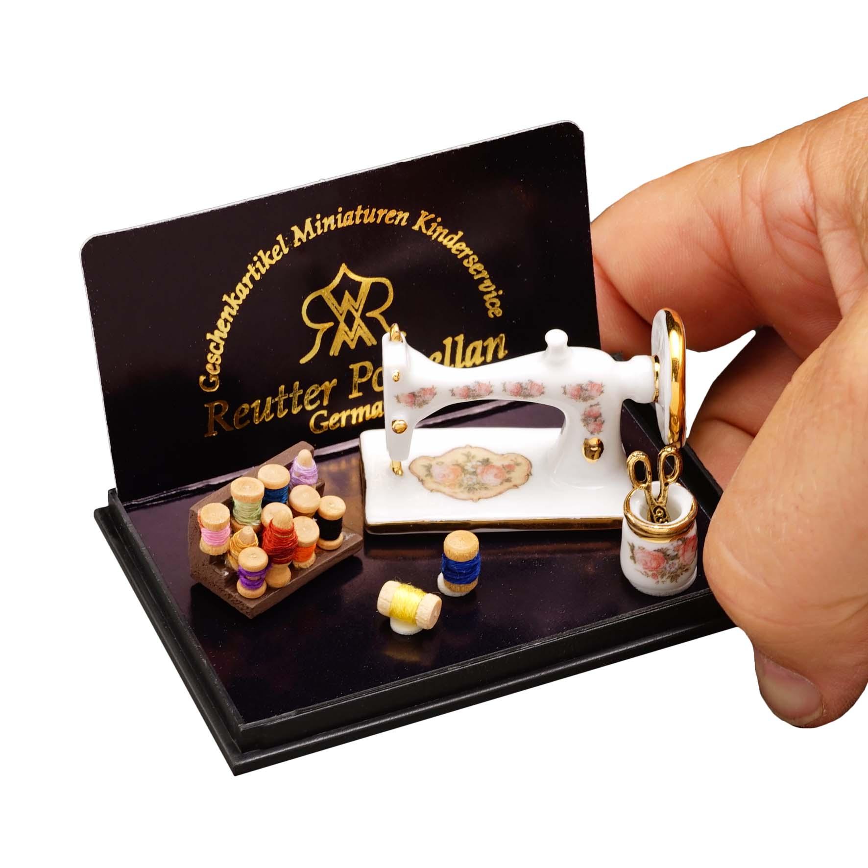 Onlineshop der Reutter Miniaturen GmbH.Porcelain Sewing Machine