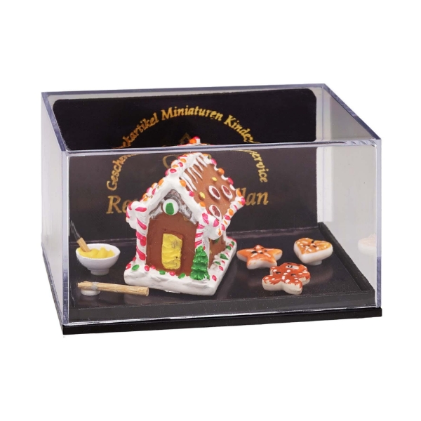 Picture of Gingerbread House with glaze and Cookies