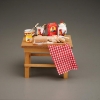 Bild von Arbeitstisch aus Holz mit Backset