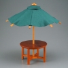 Bild von Schirm mit Gartentisch