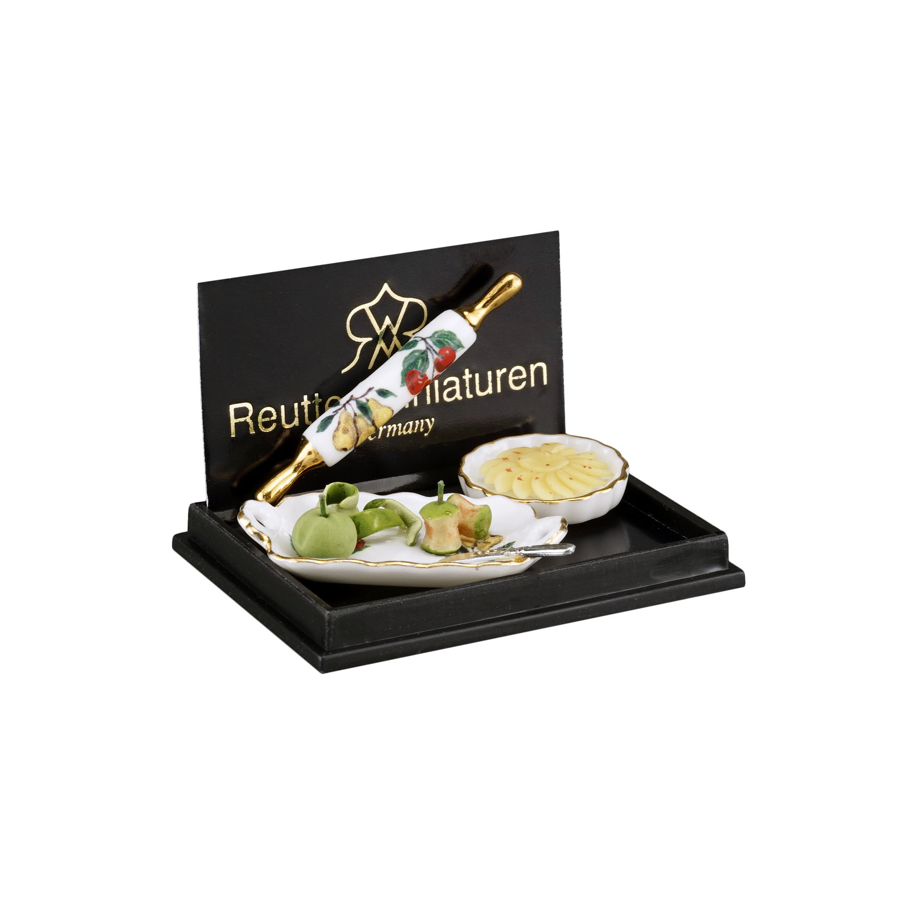 Onlineshop der Reutter Miniaturen GmbH.Apple pie baking