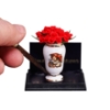 Bild von Bodenvase mit roten Rosen - Dekor Hummel