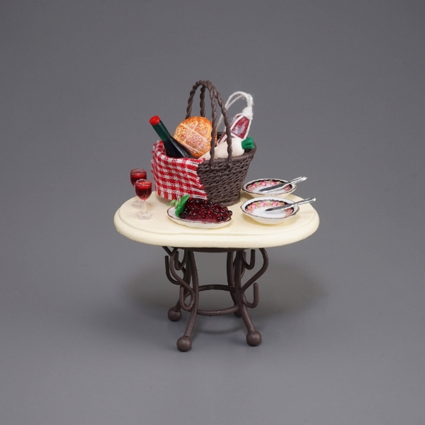 Picture of Picnic Table - decorated