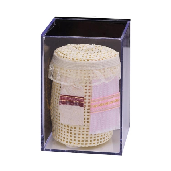 Picture of Laundry Basket with Towels