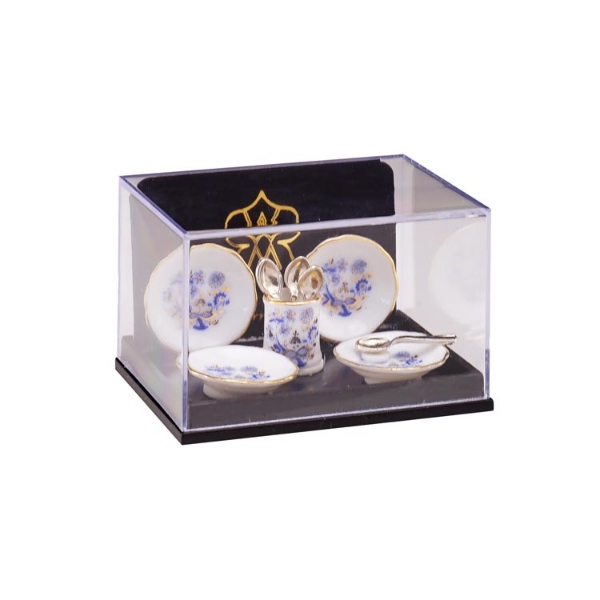 Picture of 4 Soup Plates with Spoons - Blue Onion Gold Design