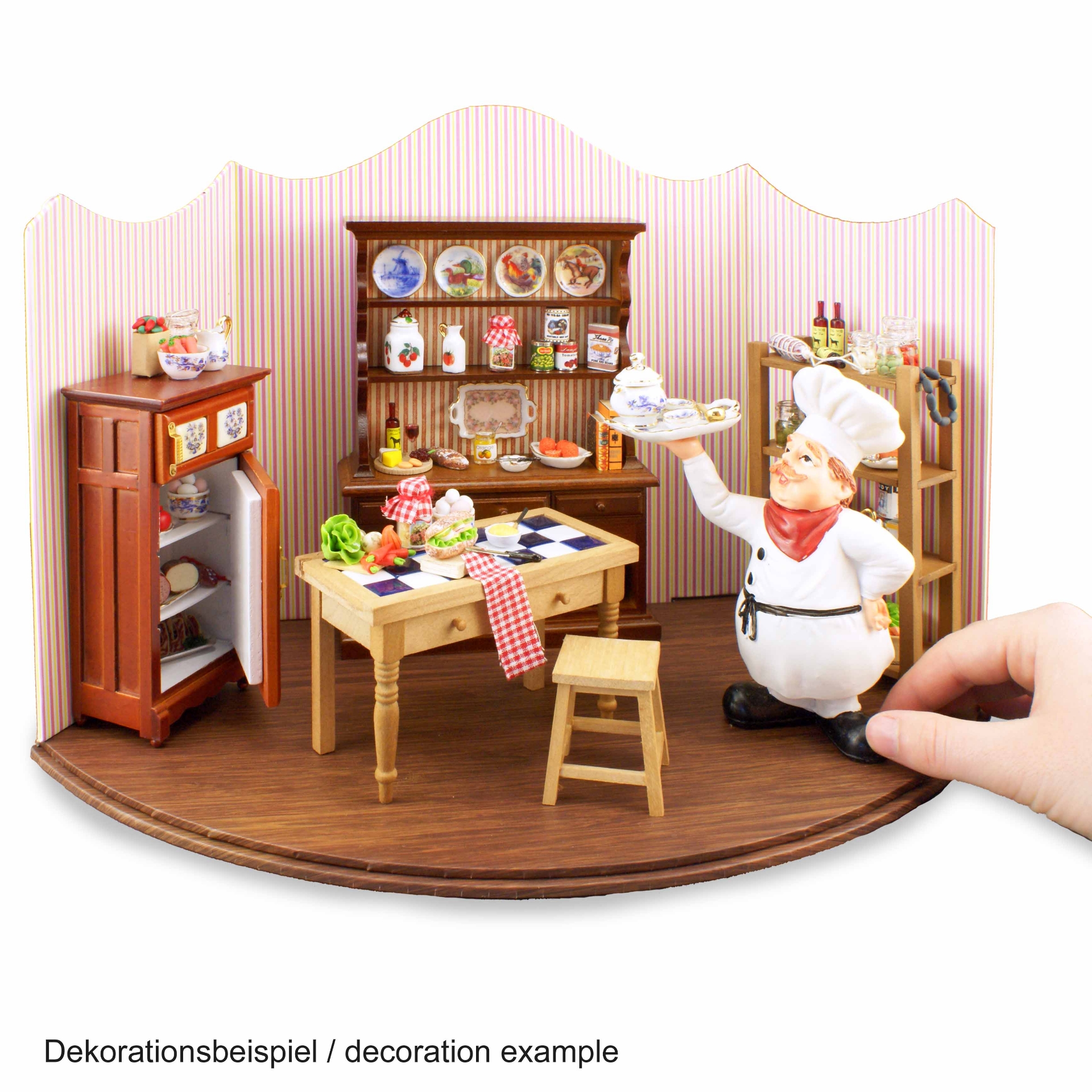 Onlineshop der Reutter Miniaturen GmbH.Wooden Display with pink ...